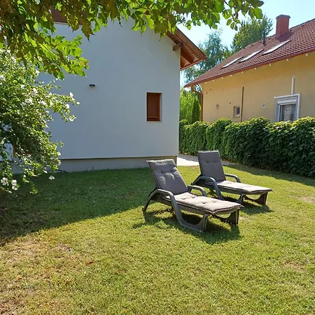 Buzavirag Haz Σπίτι διακοπών