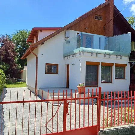 Nyaraló Búzavirág Ház