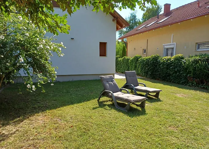 Buzavirag Haz Hébergement de vacances