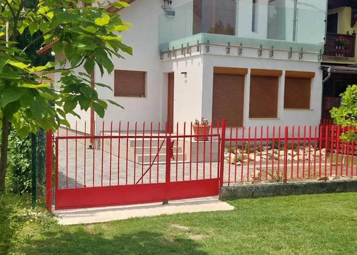 Buzavirag Haz * Siófok